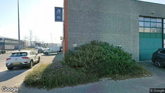 Bedrijfsruimtes for rent i Rotterdam Hoogvliet - Foto uit Google Street View