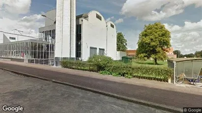 Bedrijfsruimtes for rent in Rotterdam Overschie - Photo from Google Street View