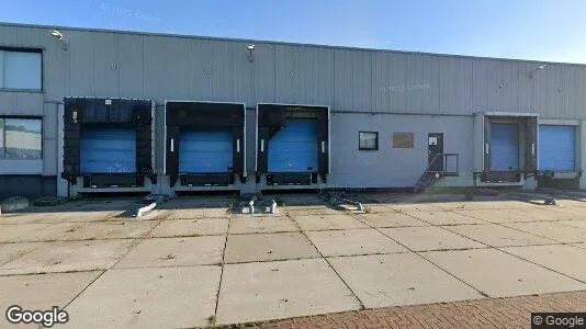Bedrijfsruimtes for rent i Strijen - Foto uit Google Street View