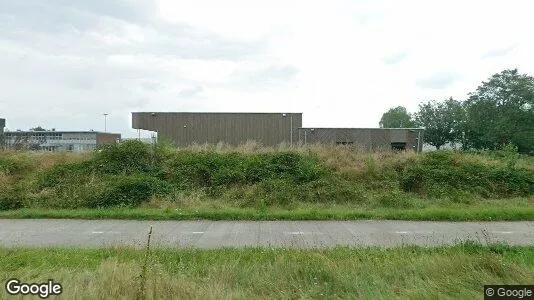Bedrijfsruimtes for rent i Bergen (L.) - Foto uit Google Street View