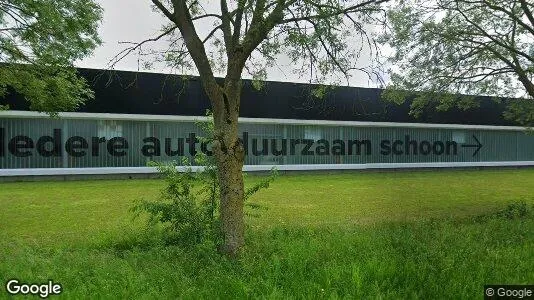 Bedrijfsruimtes for rent i Tilburg - Foto uit Google Street View