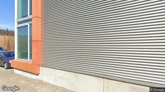 Bedrijfsruimtes for rent i Rotterdam Hoogvliet - Foto uit Google Street View