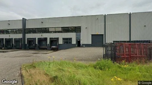 Bedrijfsruimtes for rent i Tilburg - Foto uit Google Street View