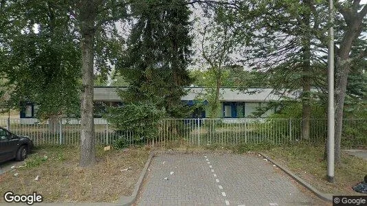 Bedrijfsruimtes for rent i Tilburg - Foto uit Google Street View