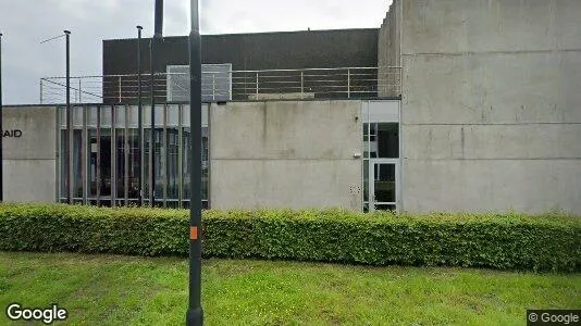 Bedrijfsruimtes for rent i Halderberge - Foto uit Google Street View