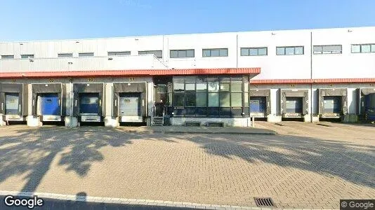 Bedrijfsruimtes for rent i Barendrecht - Foto uit Google Street View