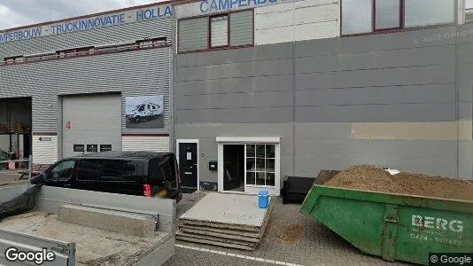 Bedrijfsruimtes for sale i Rotterdam Hoek van Holland - Foto uit Google Street View