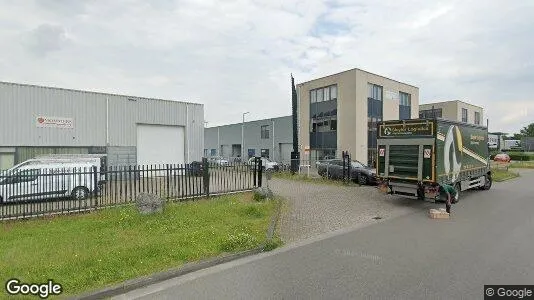Bedrijfsruimtes for rent i Tilburg - Foto uit Google Street View