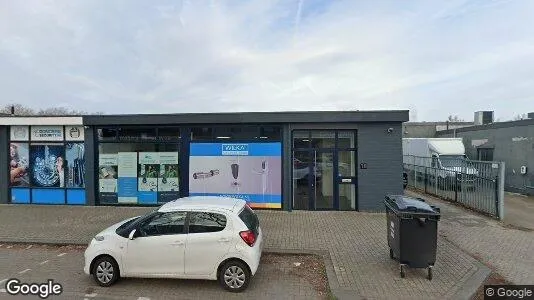 Bedrijfsruimtes for rent i Tilburg - Foto uit Google Street View