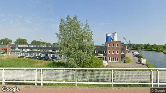 Bedrijfsruimtes for rent i Diemen - Foto uit Google Street View