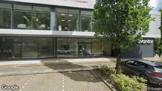 Bedrijfsruimtes for rent i Tilburg - Foto uit Google Street View