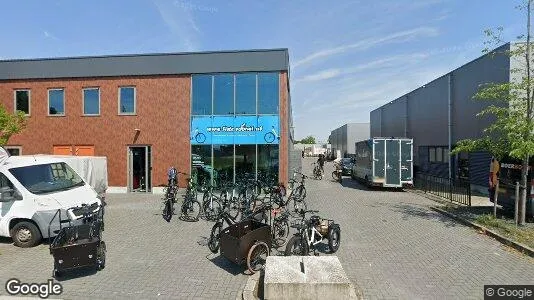 Bedrijfsruimtes for rent i Leek - Foto uit Google Street View