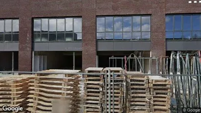 Bedrijfsruimtes for rent in The Hague Laak - Photo from Google Street View